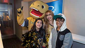 Students meet the Mascot 
